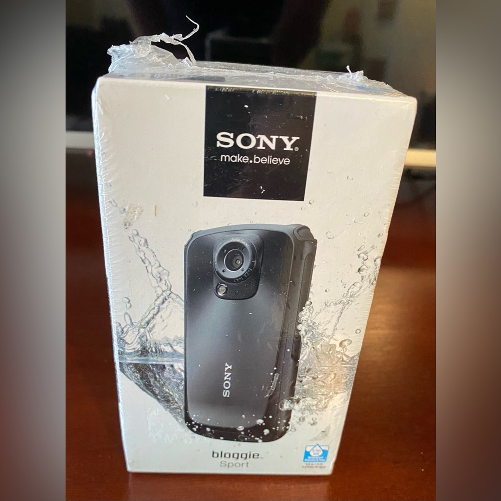 Sony Waterproof Camera Bloggie Sport MHS-TS22/B
